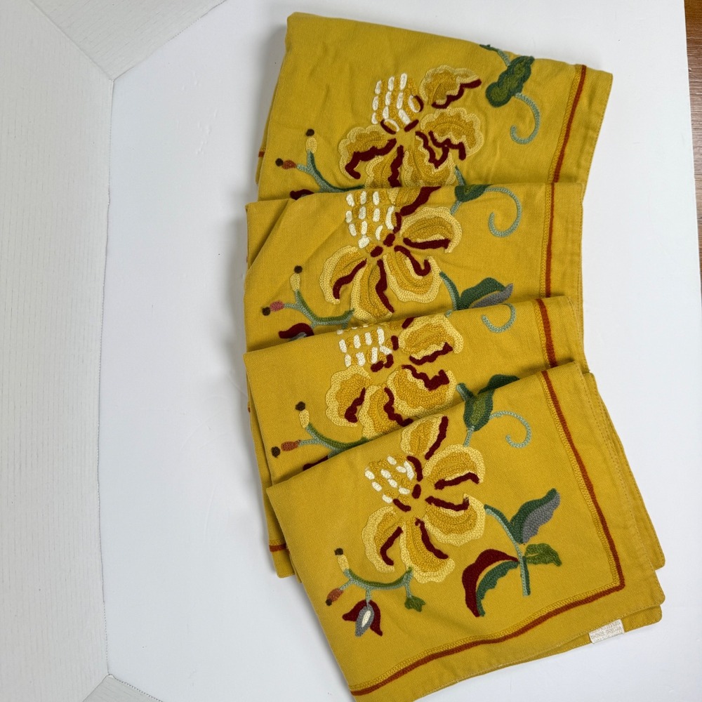 Williams Sonoma Placemats Set of 4 14x20 Yellow Good Crewel Floral Embroidered